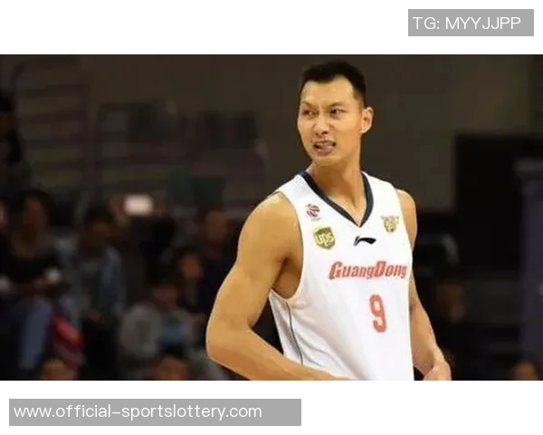 易建联罕见情绪失控:独木难支令他倍感心累 易建联罕见情绪失控:独木难支令他倍感心累