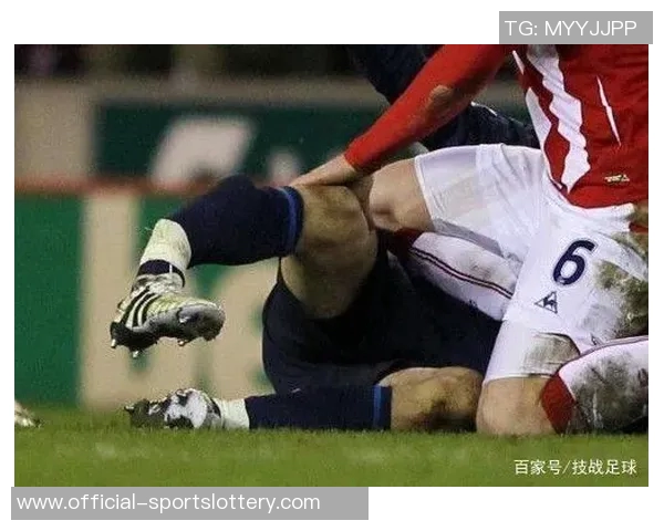 足球赛场断腿瞬间盘点——那些令人难忘的瞬间与背后故事