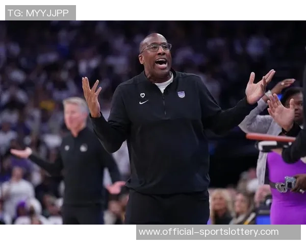 迈克·布朗：有信心提升防守，相信我们可以成为防守出色的球队