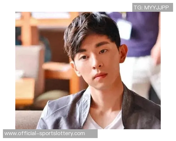 邓伦因不满裁判对自己球员的判罚发飙